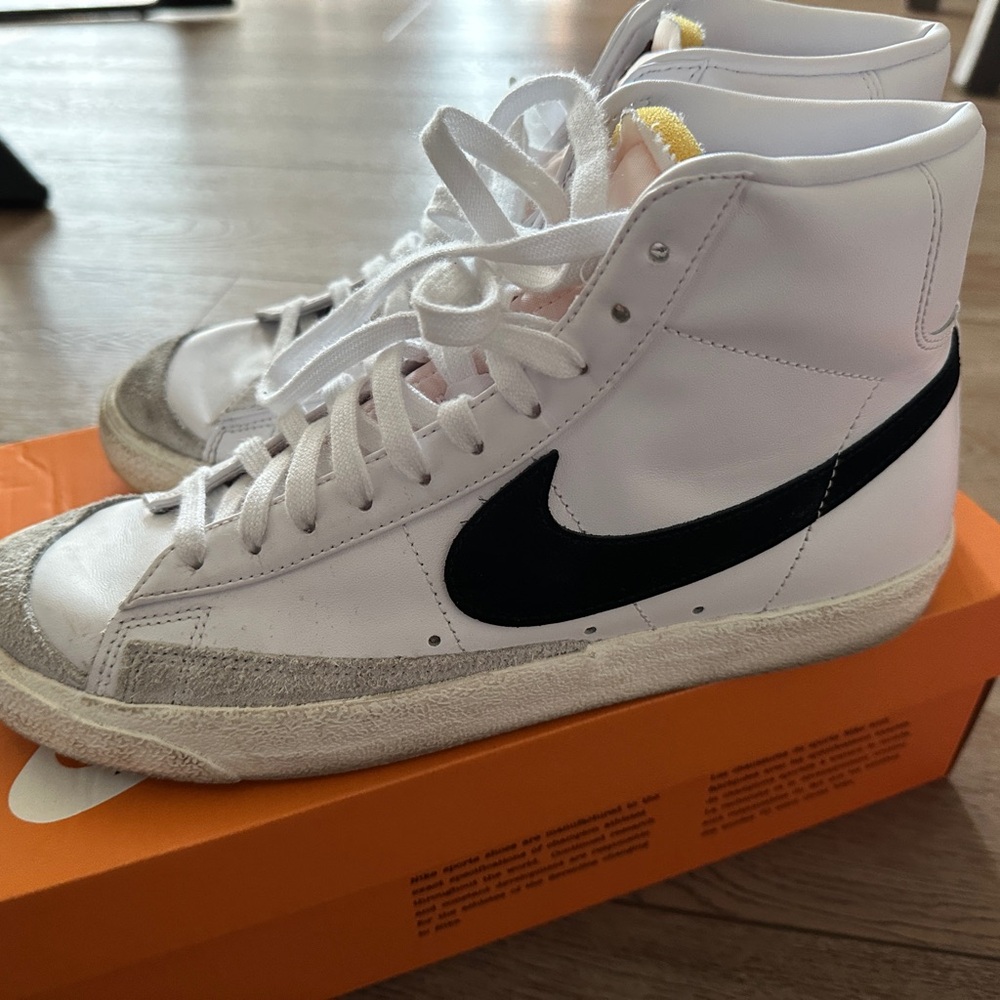 Men’s Nike blazer sneakers